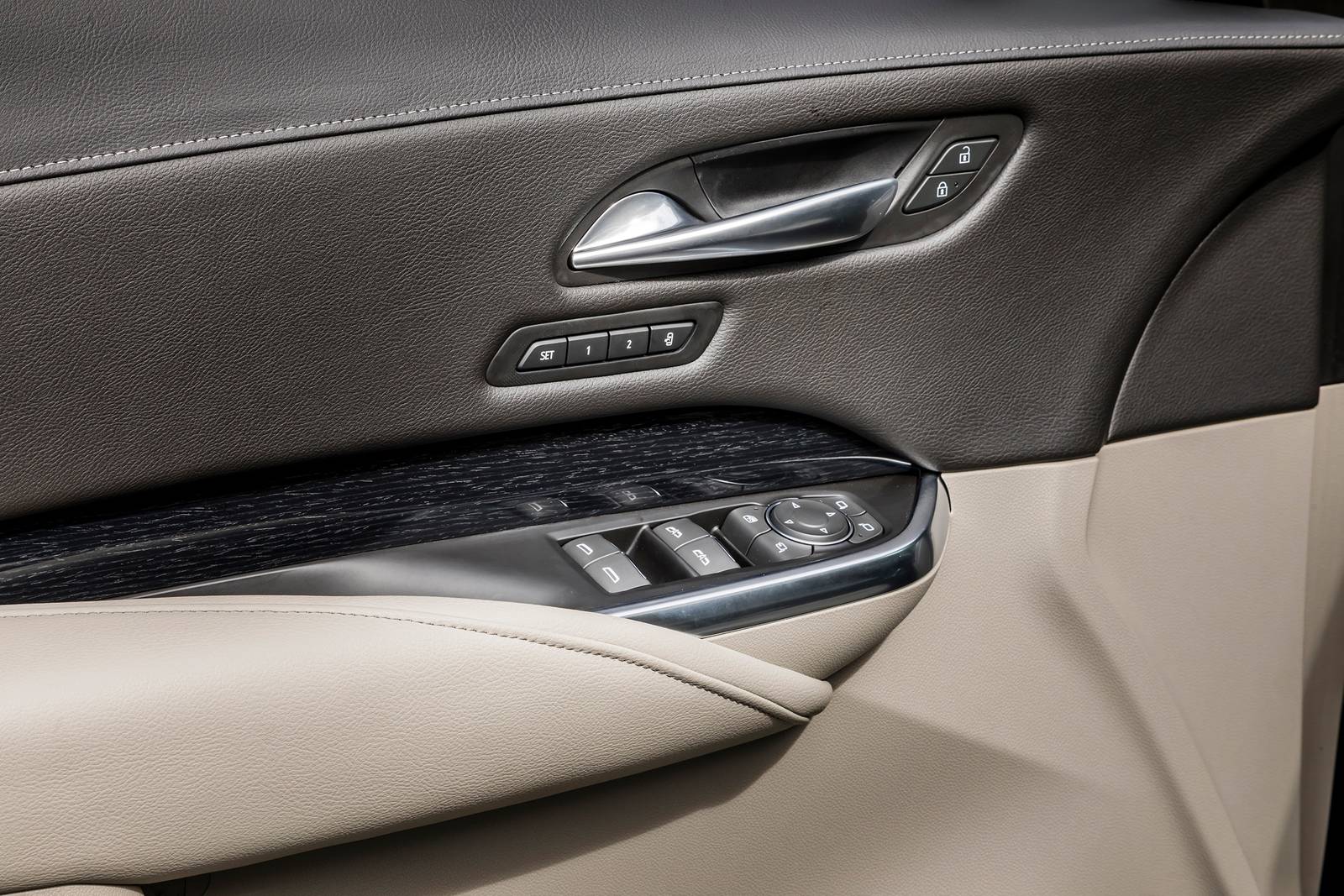 2022 Cadillac XT4 front safety DETAIL