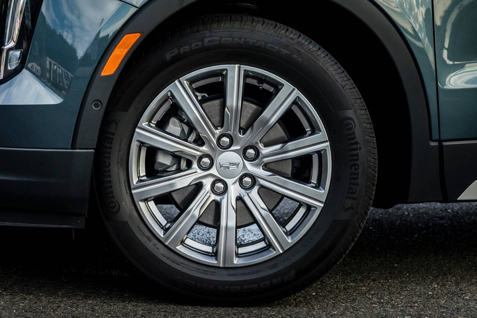 2022 Cadillac Xt4 exterior W