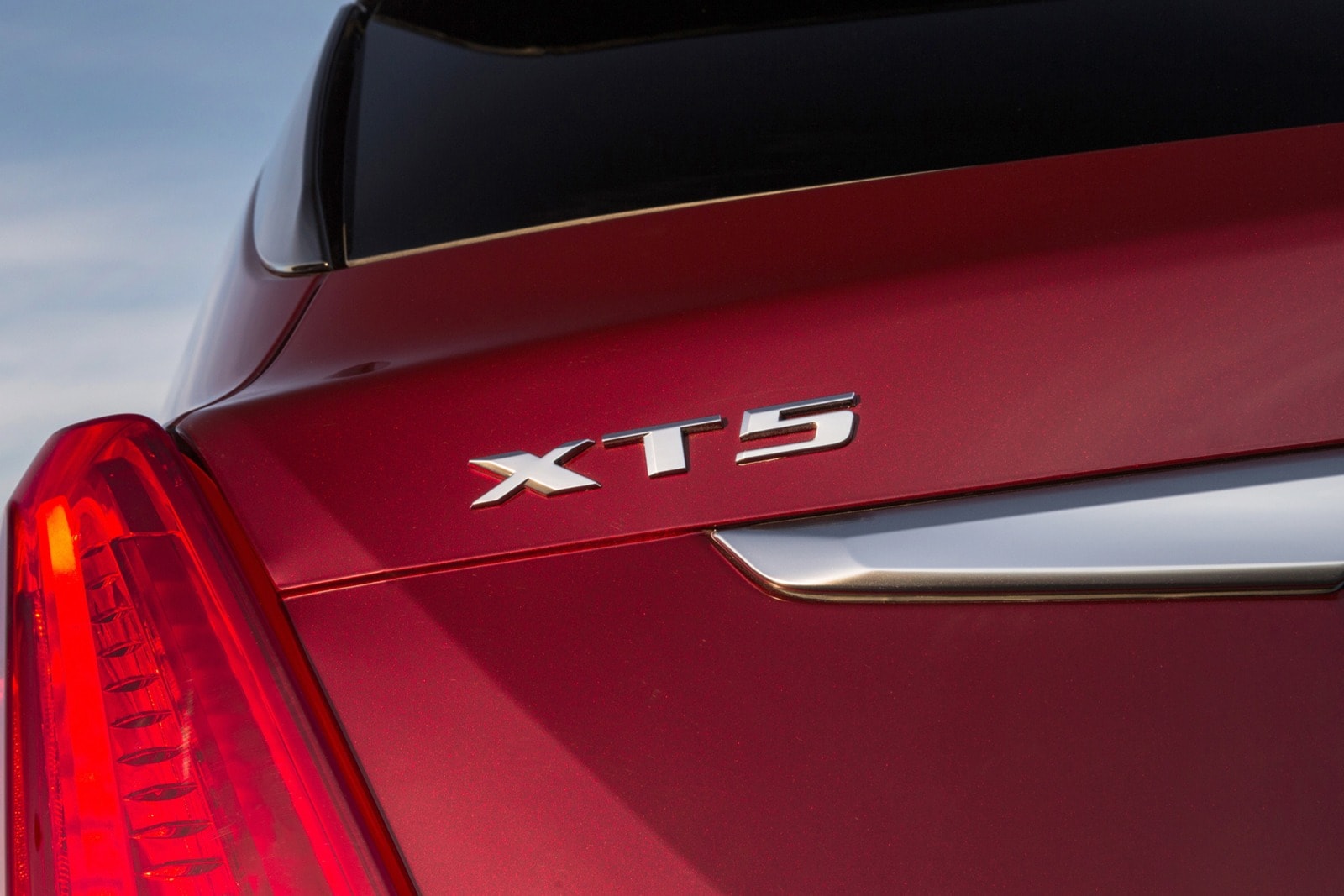2017 Cadillac Xt5 exterior RBDG