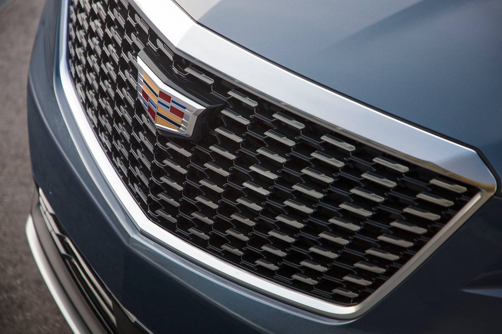 2020 Cadillac XT5 front safety FBDG