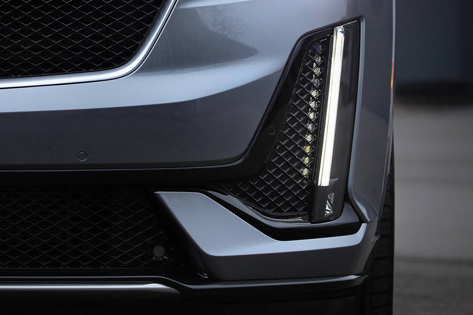 2020 Cadillac XT6 front safety FOG