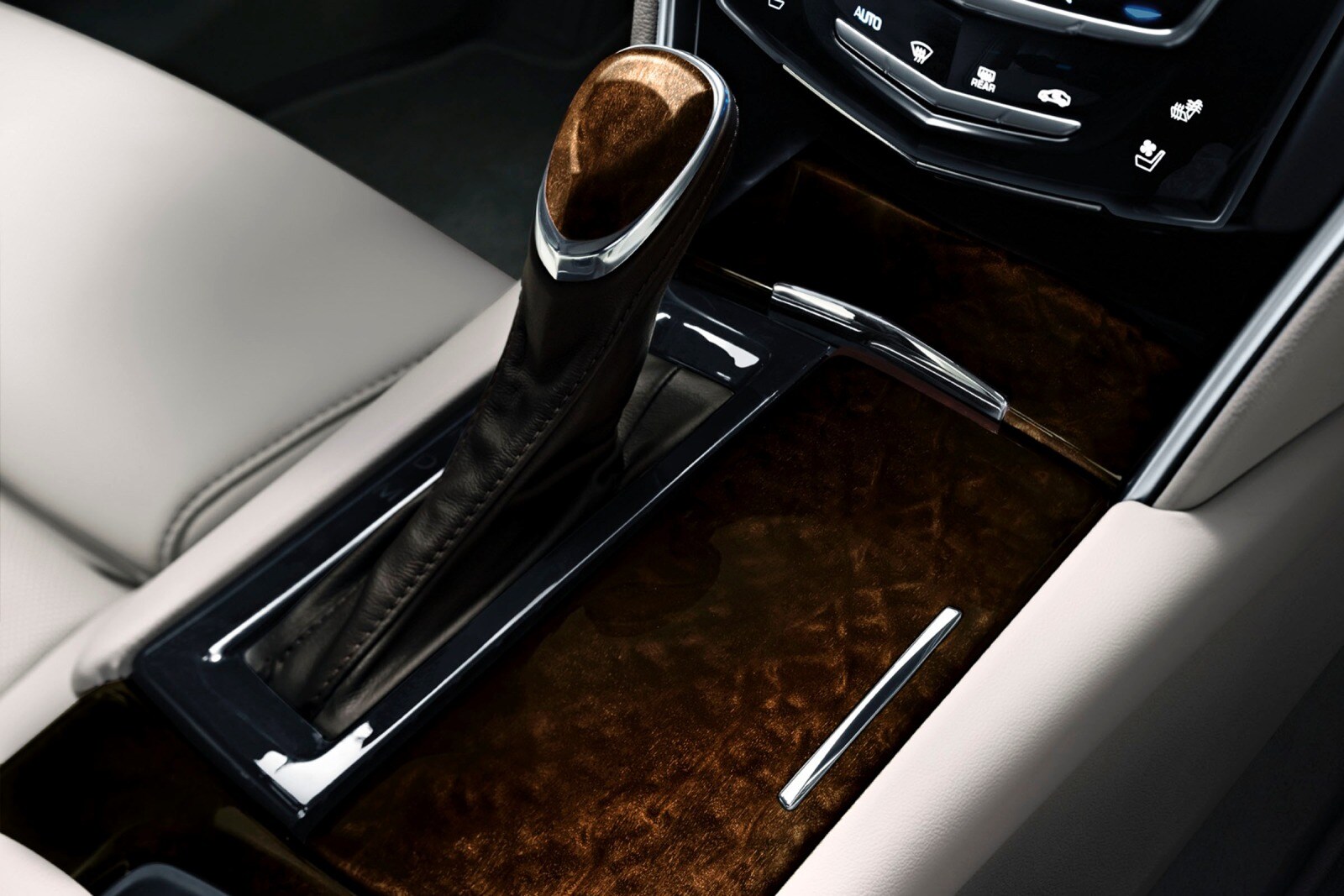2013 Cadillac Xts interior SHF