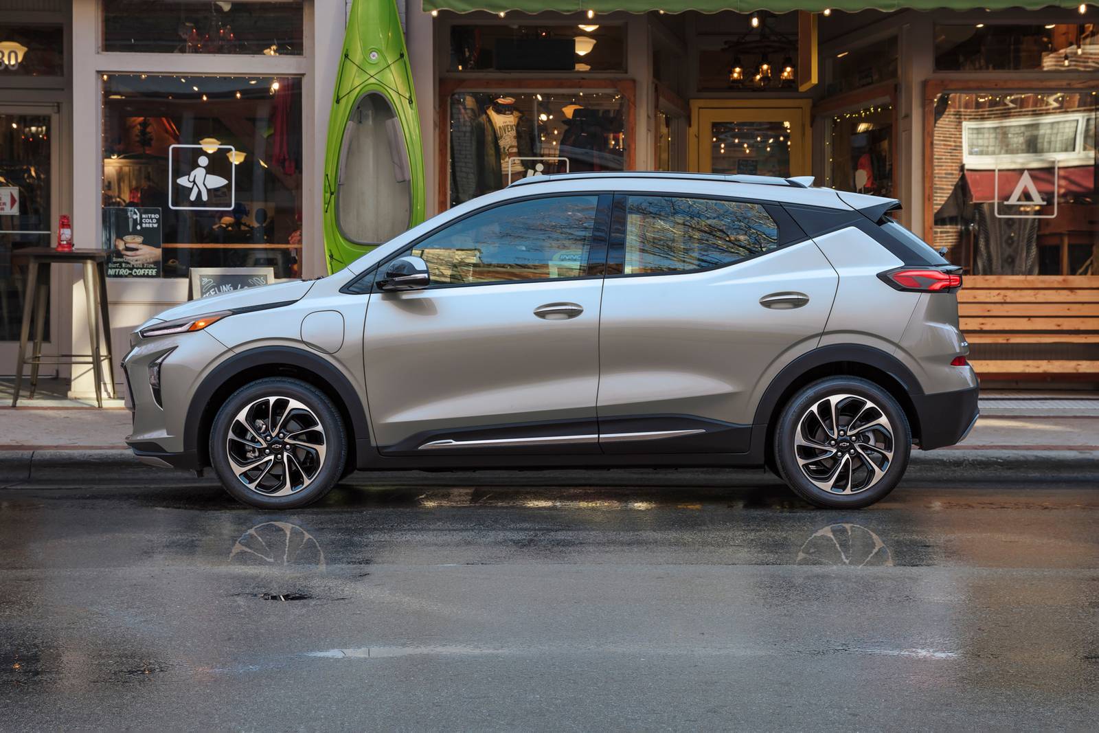 2023 Chevrolet Bolt exterior S