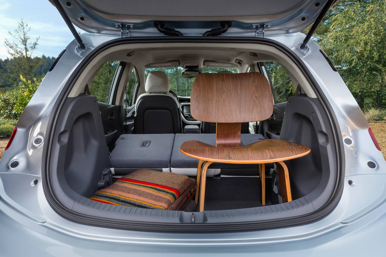 2017 Chevrolet Bolt EV interior CARGO