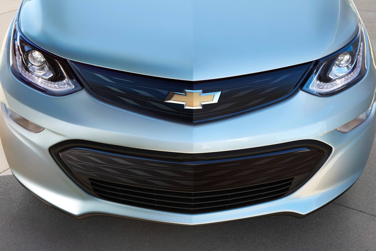 2017 Chevrolet Bolt EV exterior FBDG