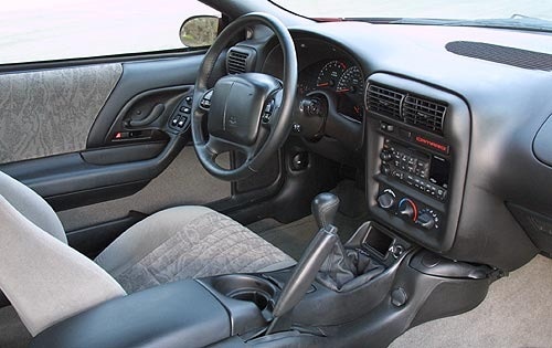2001 Chevrolet Camaro interior I