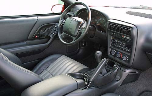 2002 Chevrolet Camaro interior I