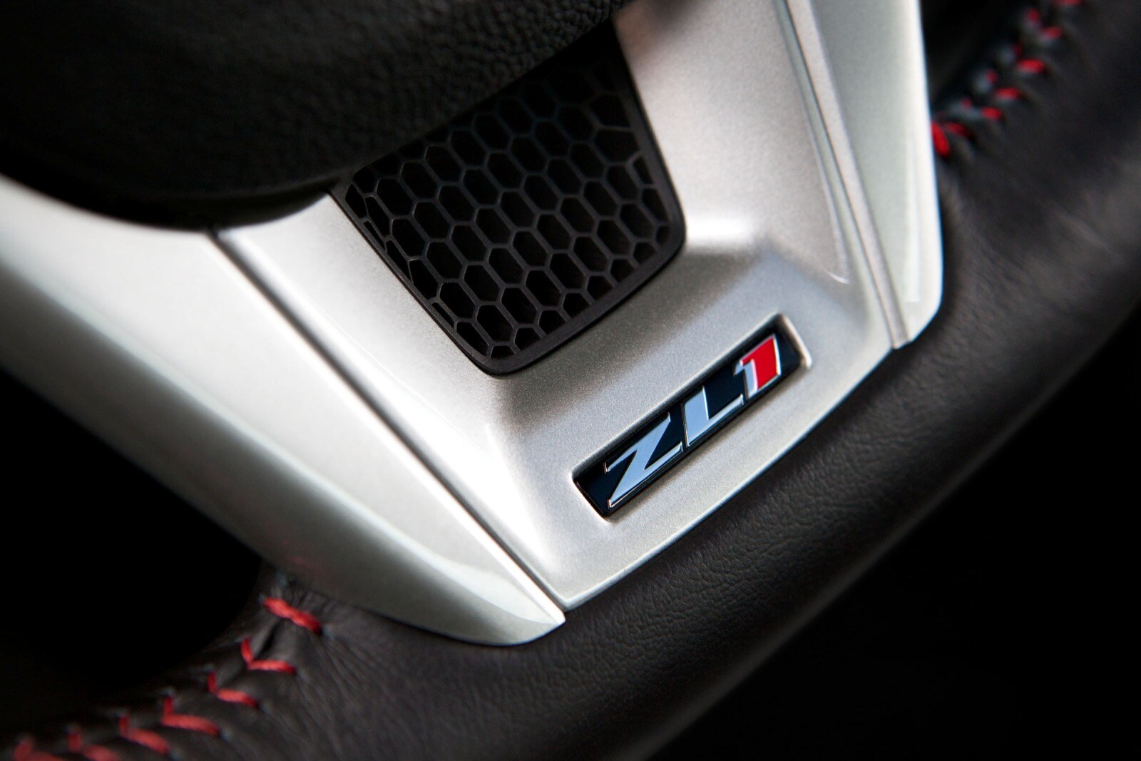 2013 Chevrolet Camaro interior DETAIL