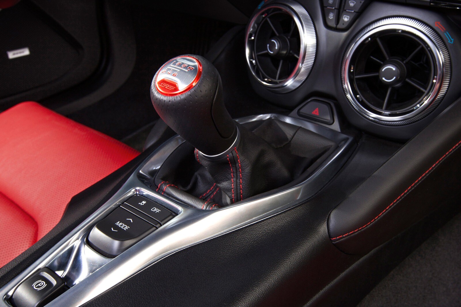 2018 Chevrolet Camaro interior SHF