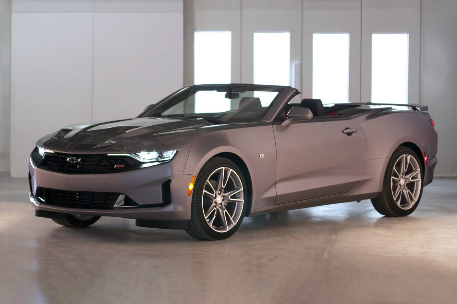 2021 Chevrolet Camaro Convertible 1SS Shown