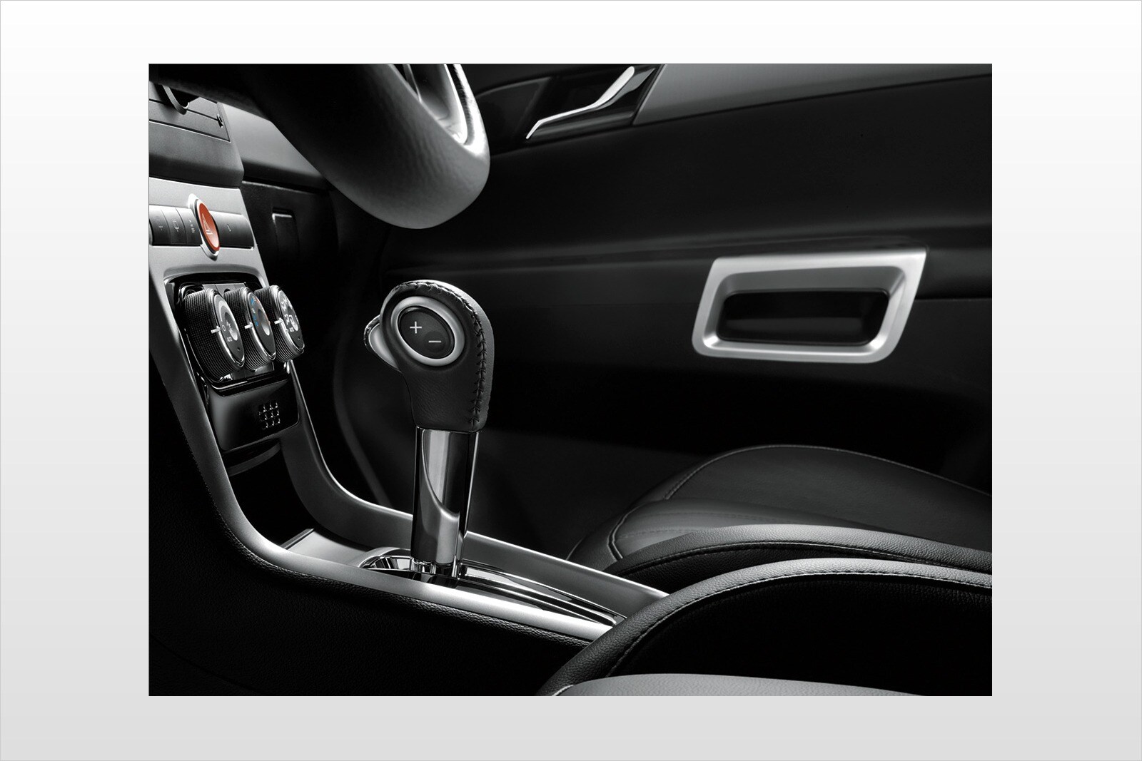 2015 Chevrolet Captiva Sport interior SHF