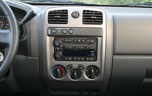 2004 Chevrolet Colorado interior CC