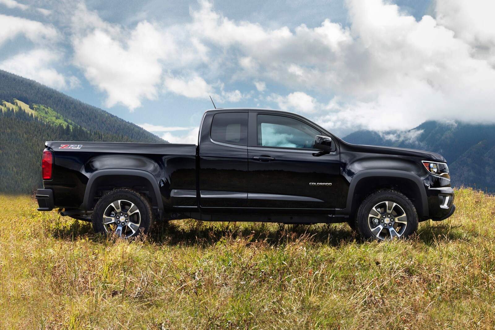 2017 Chevrolet Colorado Z71 Extended Cab Pickup Exterior Shown