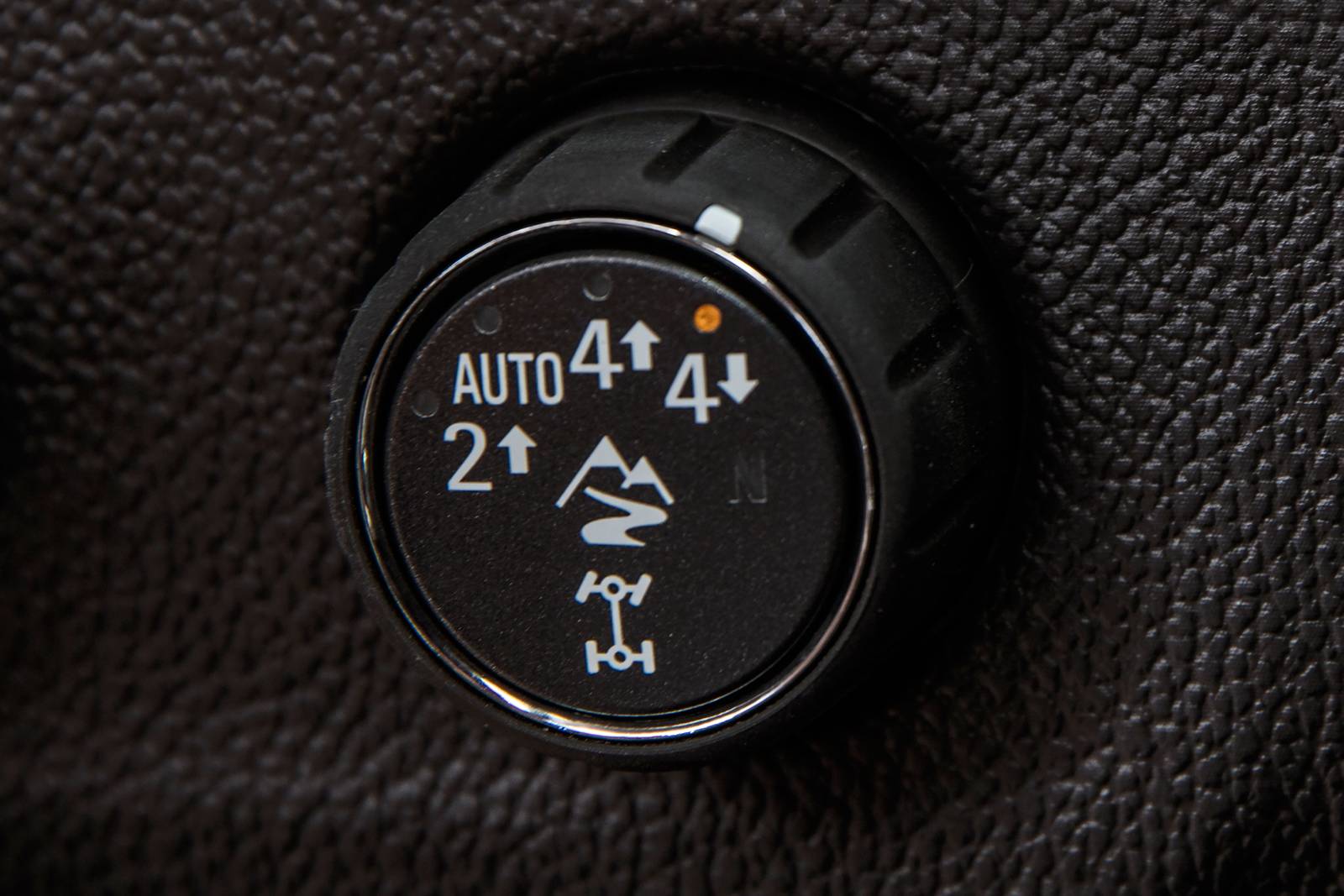 2018 Chevrolet Colorado front safety DETAIL