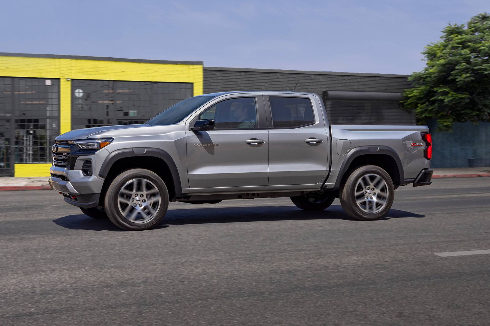 2025 Chevrolet Colorado exterior S