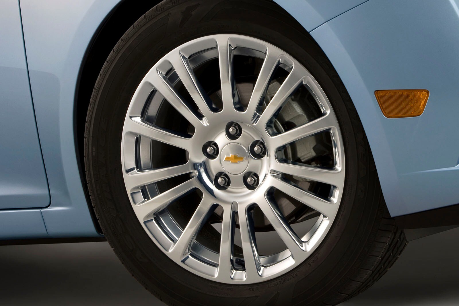 2013 Chevrolet Cruze exterior W