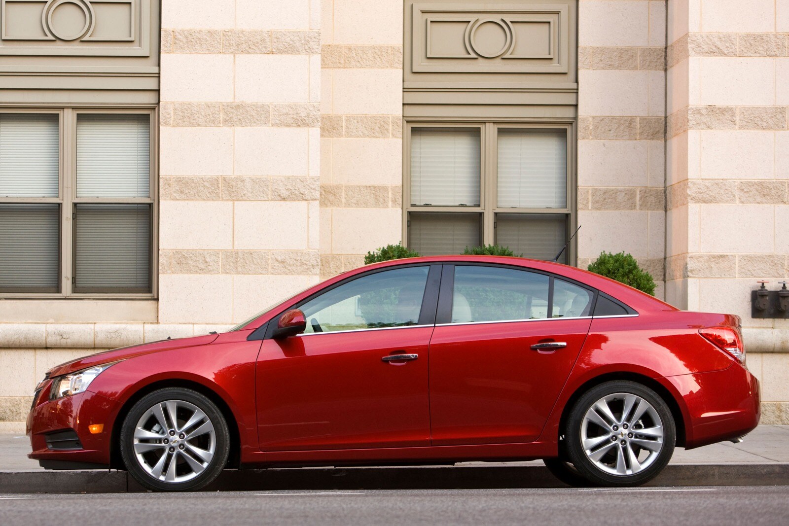 2013 Chevrolet Cruze exterior FQ