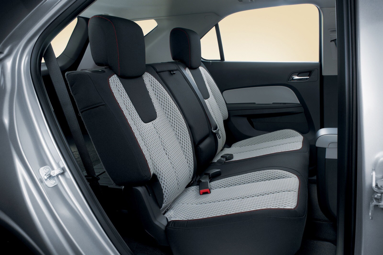 2012 Chevrolet Equinox interior RI