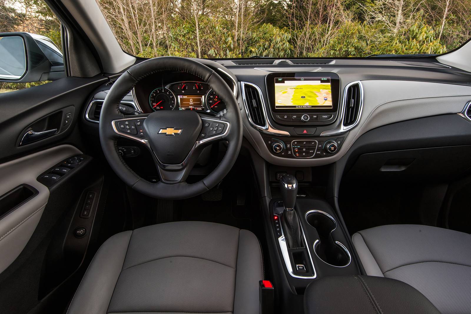 2018 Chevrolet Equinox interior SWD