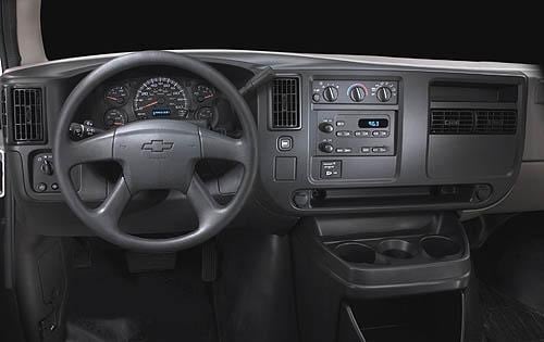 2008 Chevrolet Express interior D