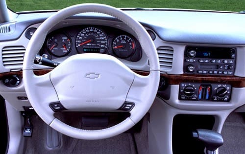 2004 Chevrolet Impala interior D