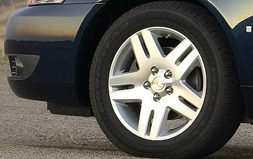 2006 Chevrolet Impala — OEM photo 2