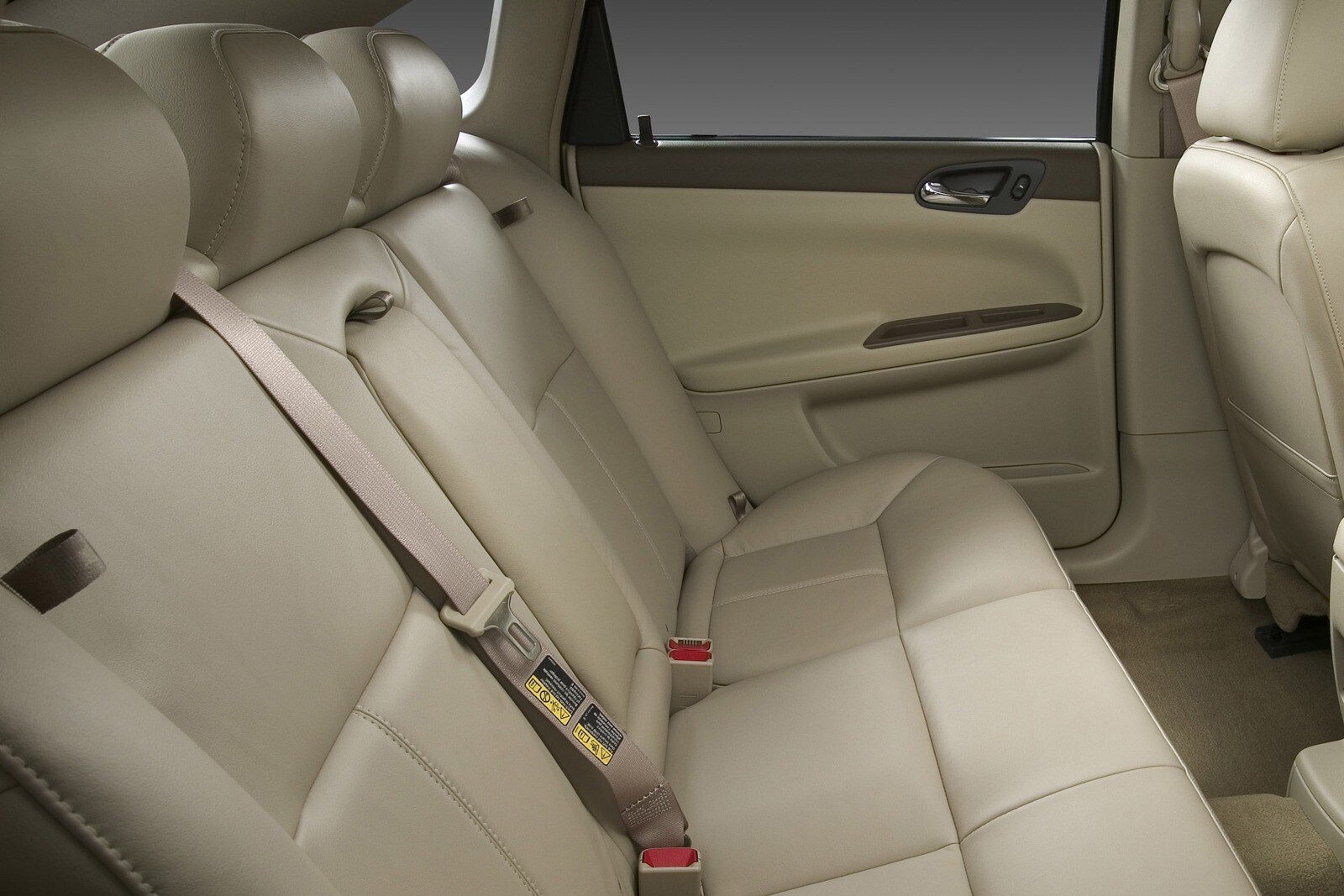 2007 Chevrolet Impala interior RI