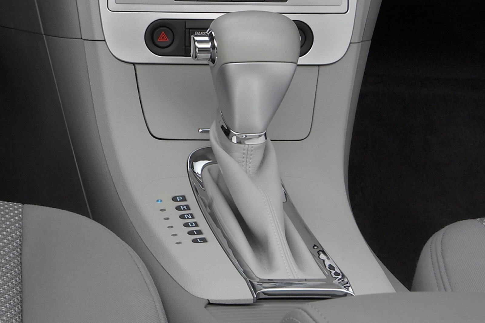 2008 Chevrolet Malibu Hybrid interior SHF