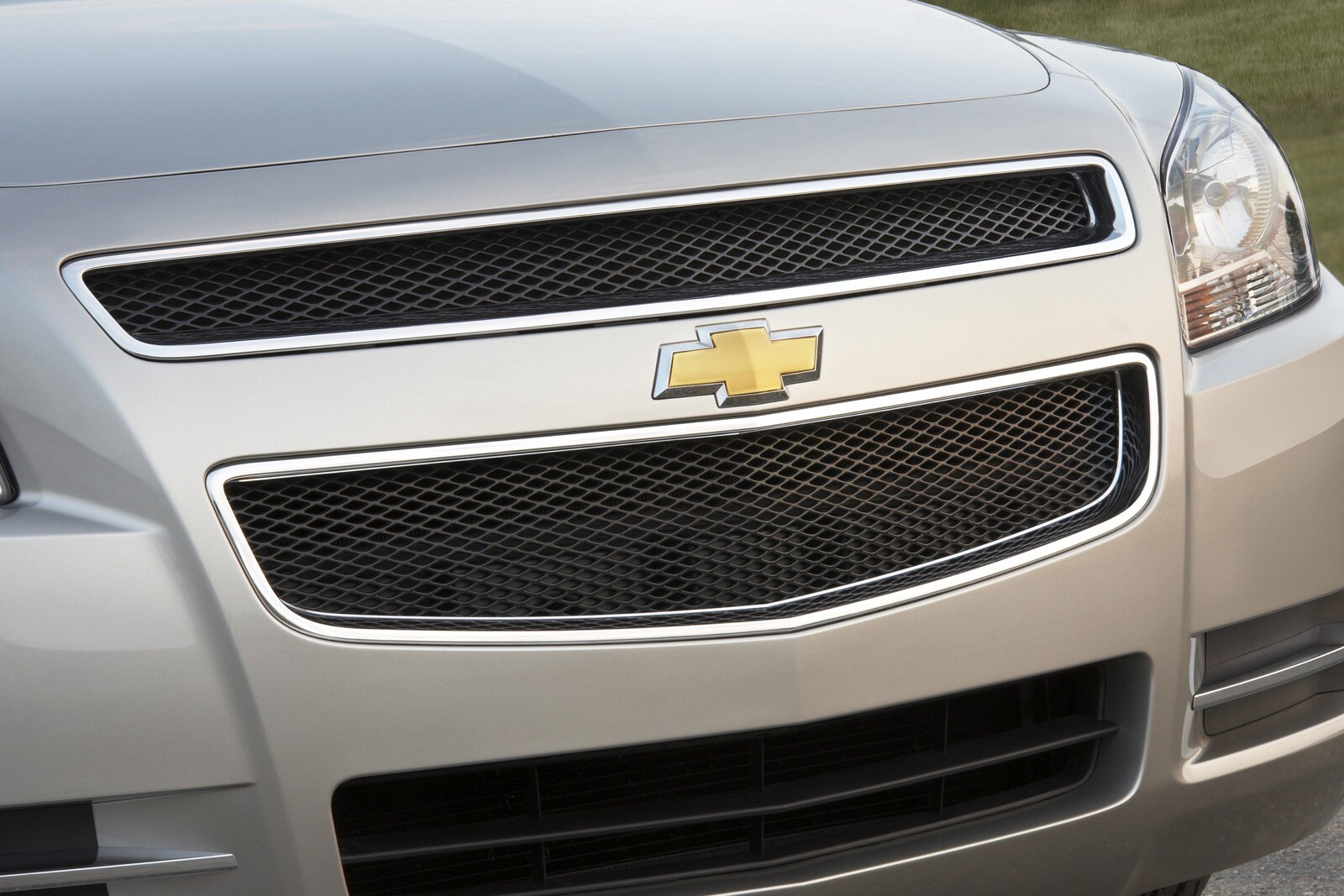 2010 Chevrolet Malibu Hybrid exterior EDETAIL