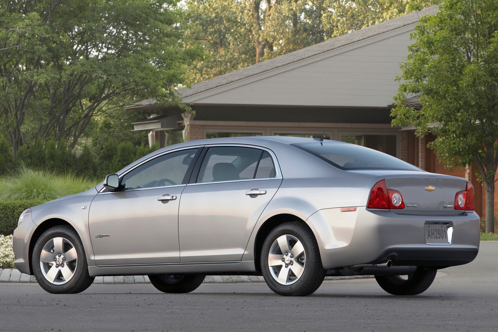 2010 Chevrolet Malibu Hybrid Fleet Sedan Exterior