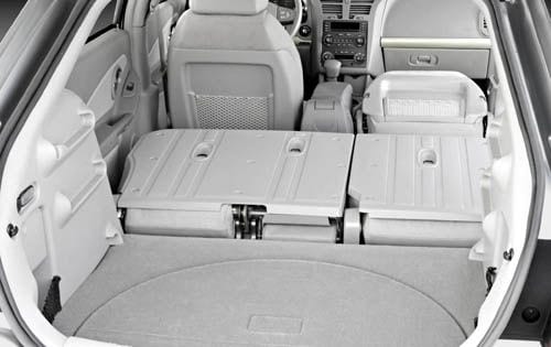 2004 Chevrolet Malibu interior CARGO
