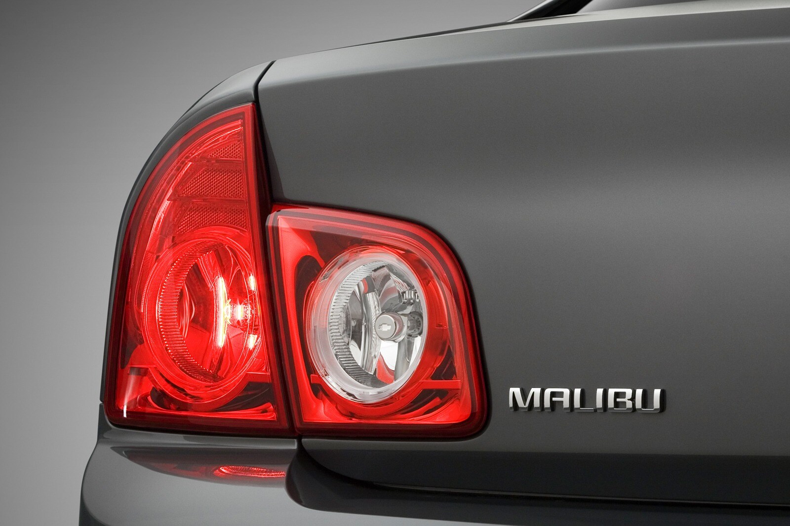 2009 Chevrolet Malibu — OEM photo 3