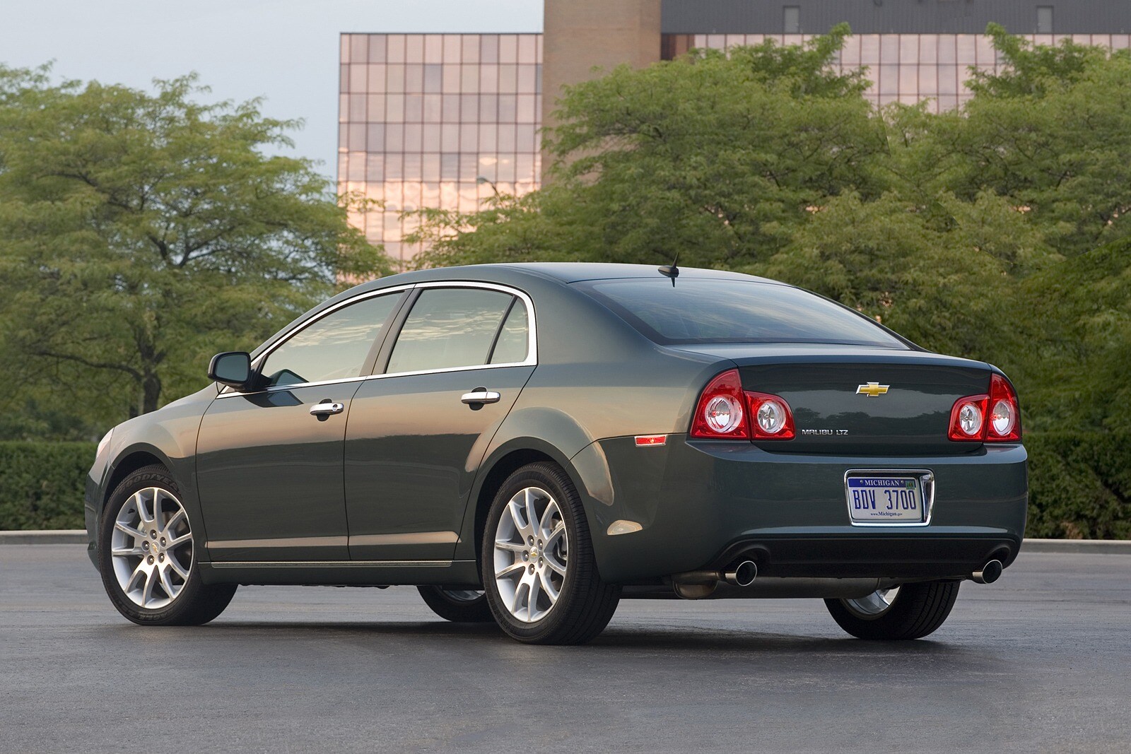 2010 Chevrolet Malibu LTZ Sedan Exterior