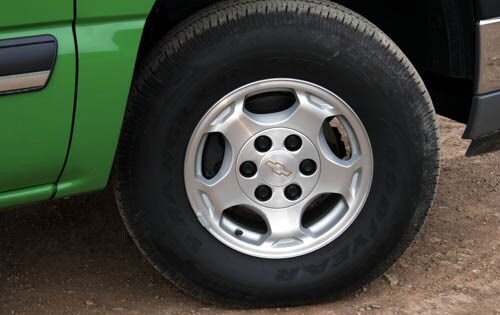2005 Chevrolet Silverado — OEM photo 3