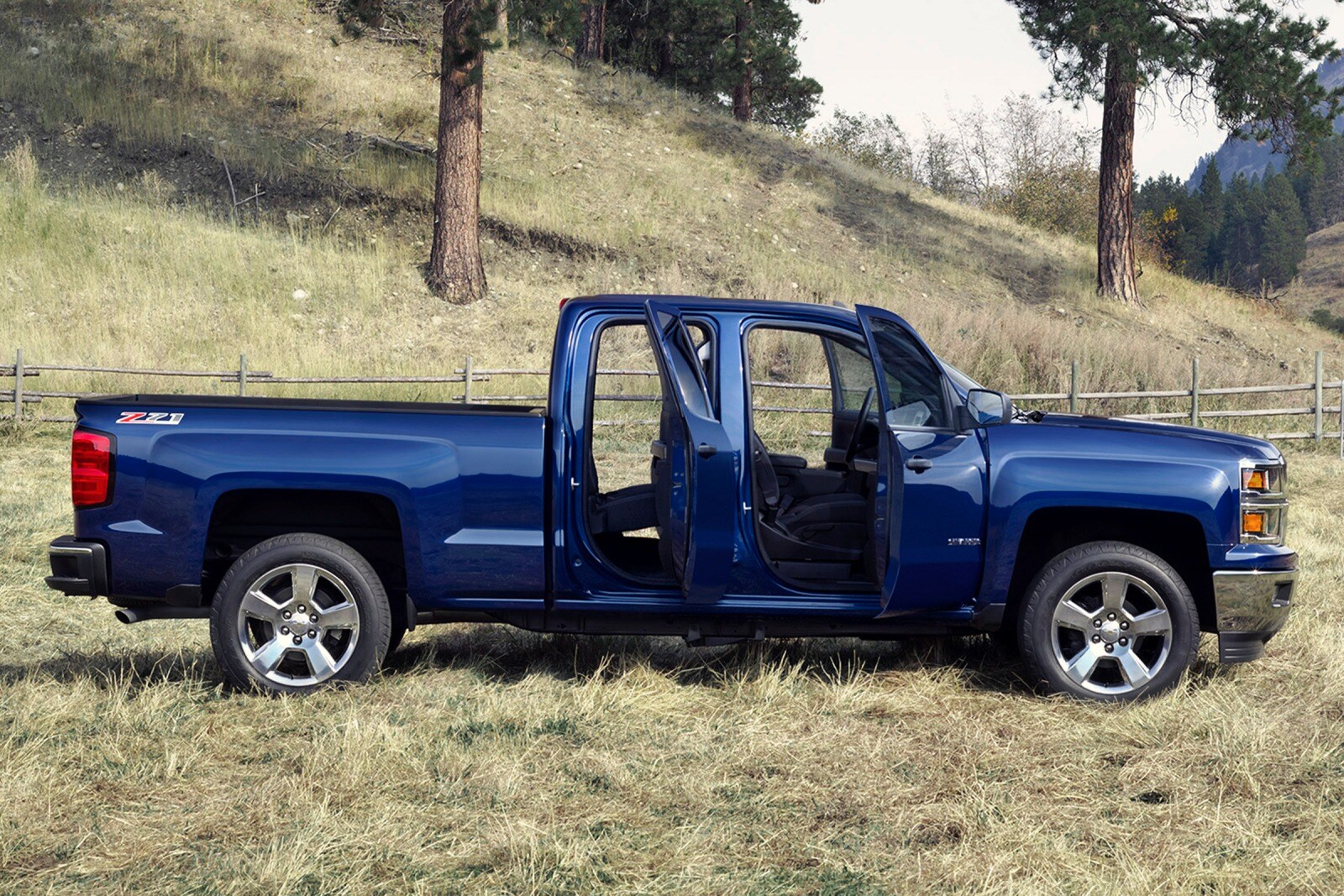 2014 Chevrolet Silverado exterior FQ