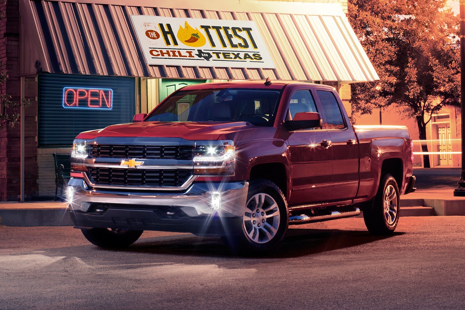 2018 Chevrolet Silverado exterior FQ