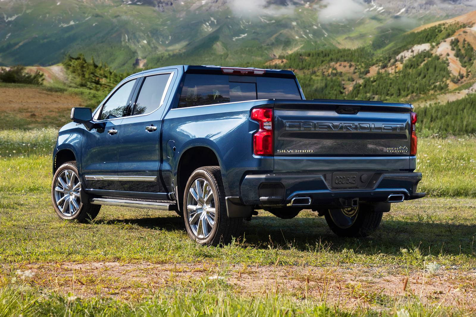 2022 Chevrolet Silverado exterior FQ