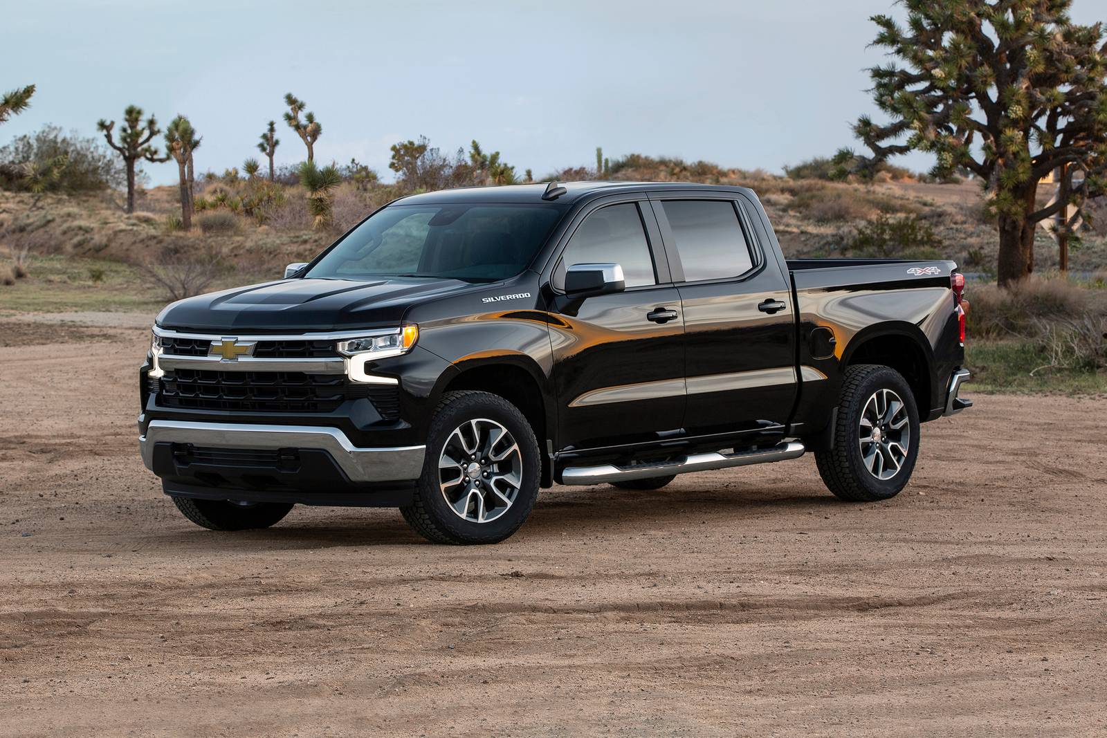 2022 Chevrolet Silverado exterior FQ