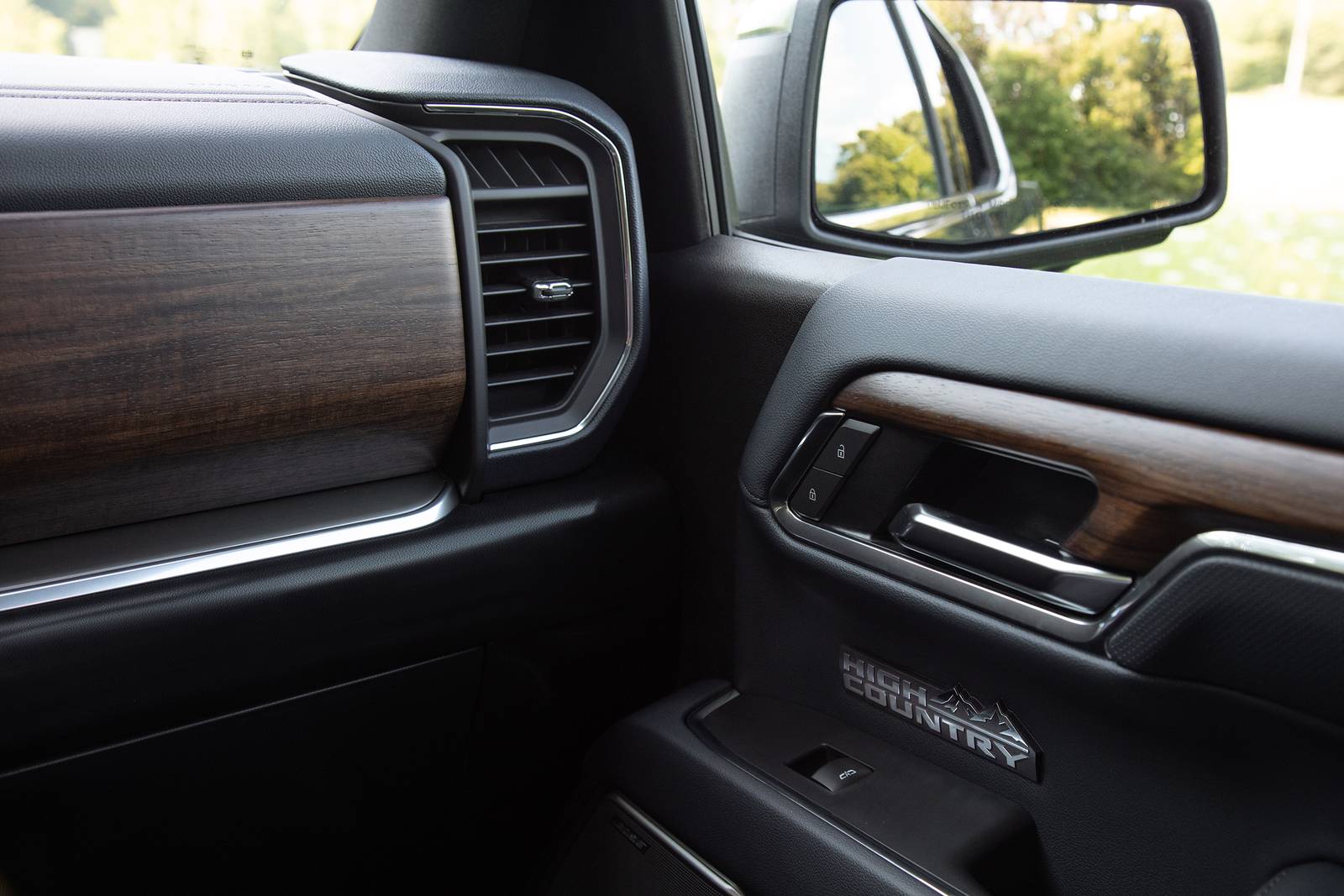 2025 Chevrolet Silverado 1500 High Country Interior Detail