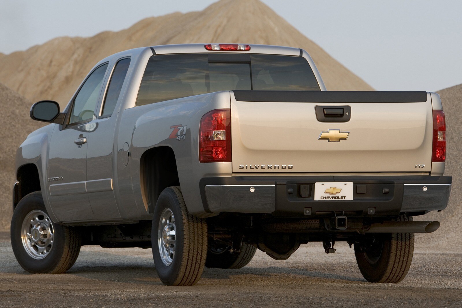 2007 Chevrolet Silverado 2500HD LTZ Extended Cab Pickup Exterior