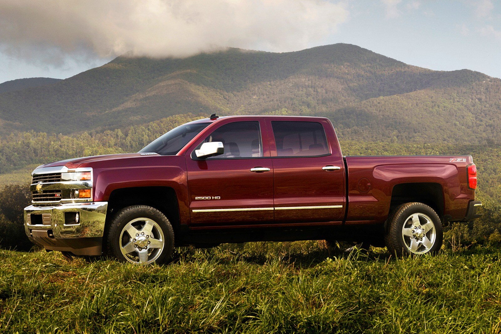 2015 Chevrolet Silverado 2500HD Crew Cab Pickup Exterior