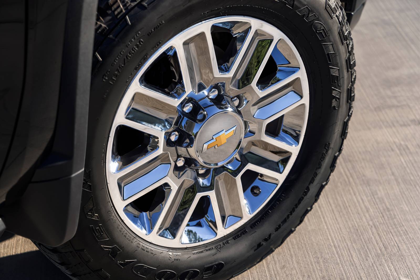 2024 Chevrolet Silverado exterior EDETAIL