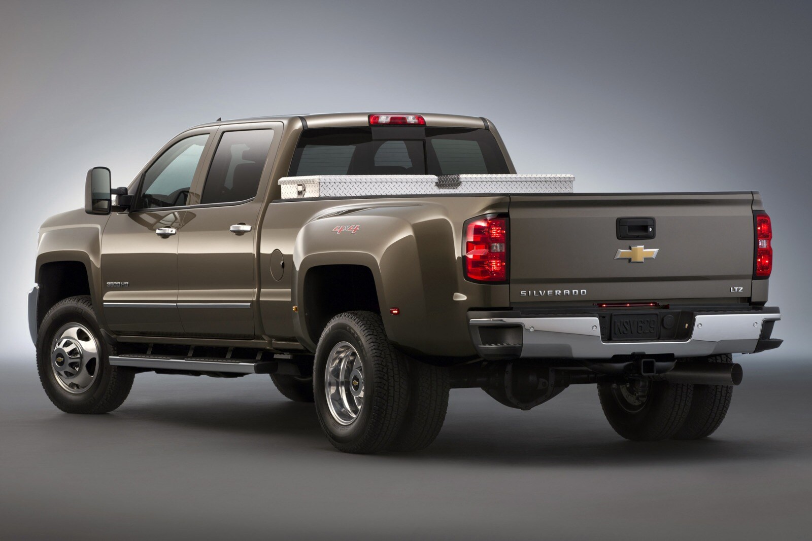 2015 Chevrolet Silverado 3500HD exterior F