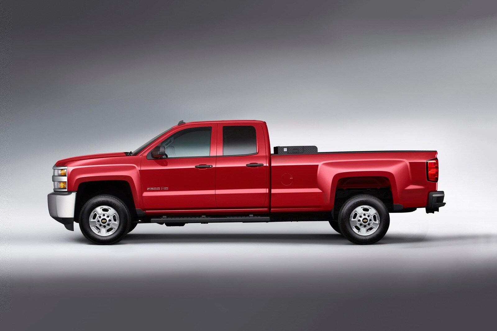 2018 Chevrolet Silverado exterior S