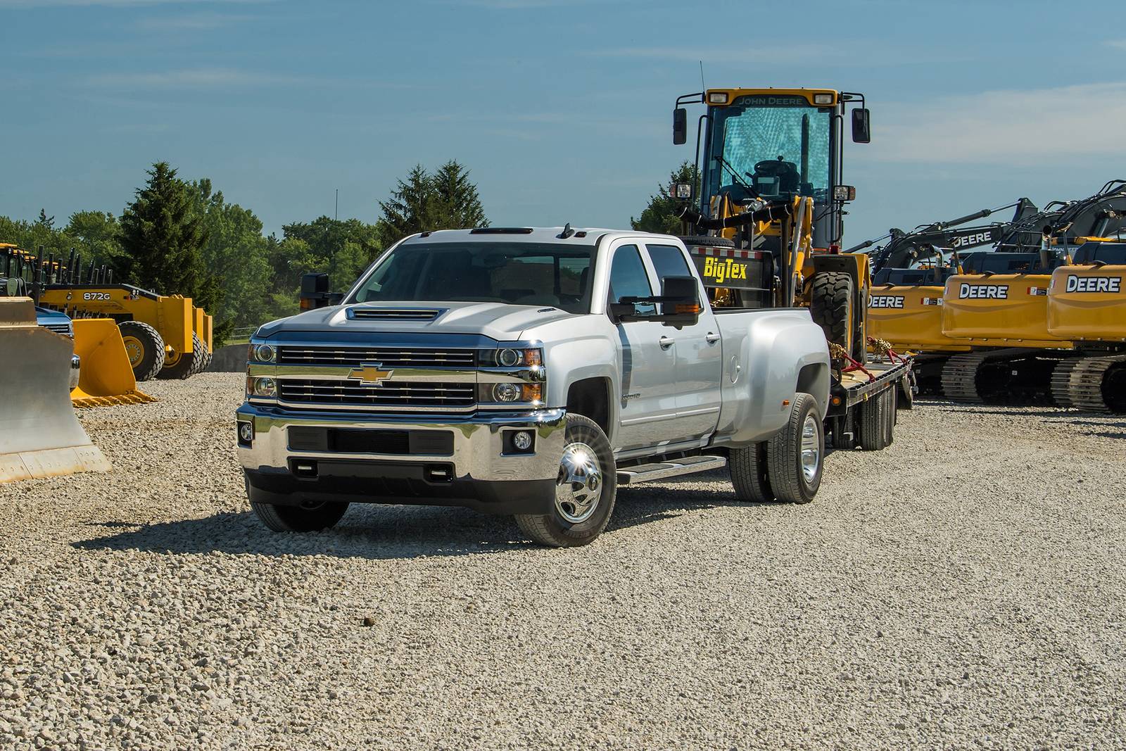2018 Chevrolet Silverado exterior LIFE1