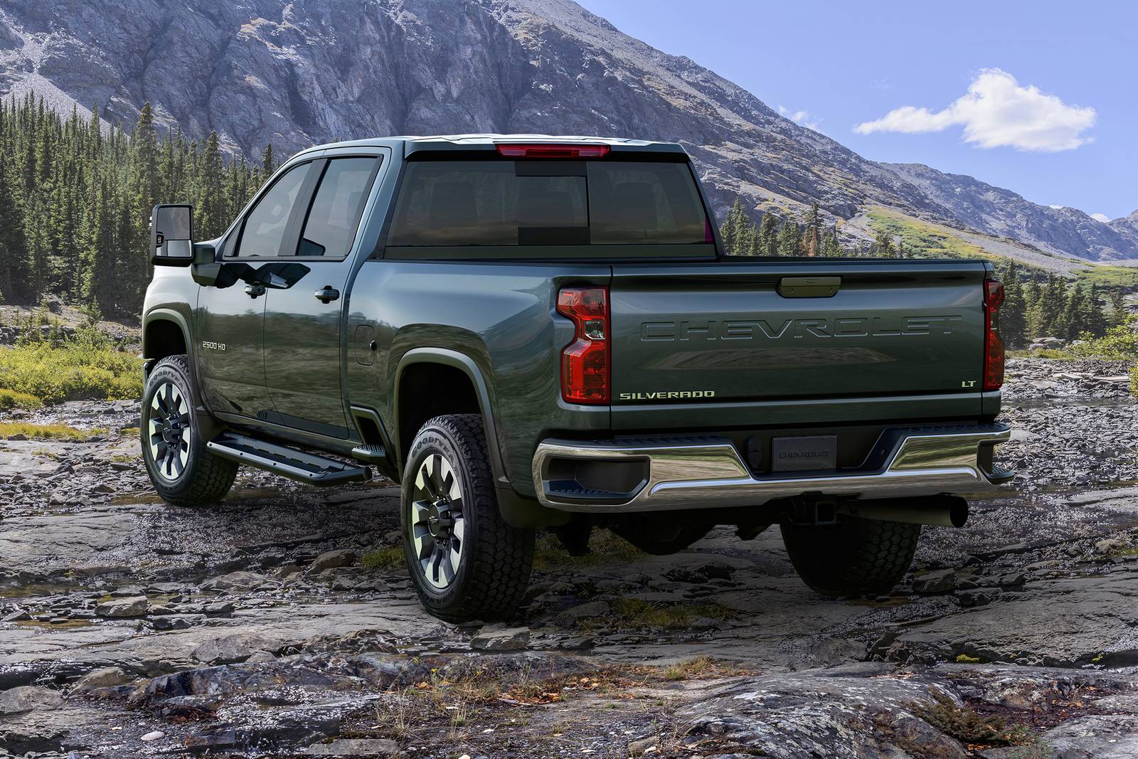 Chevrolet Silverado 3500HD LT Crew Cab Pickup Exterior. Options Shown.