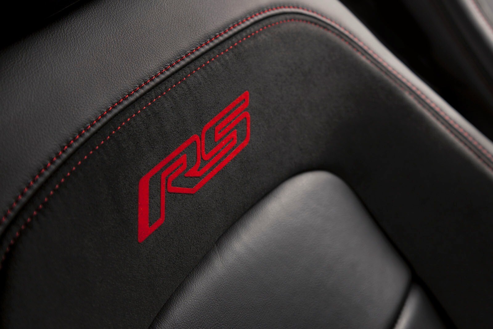 2015 Chevrolet Sonic interior DETAIL