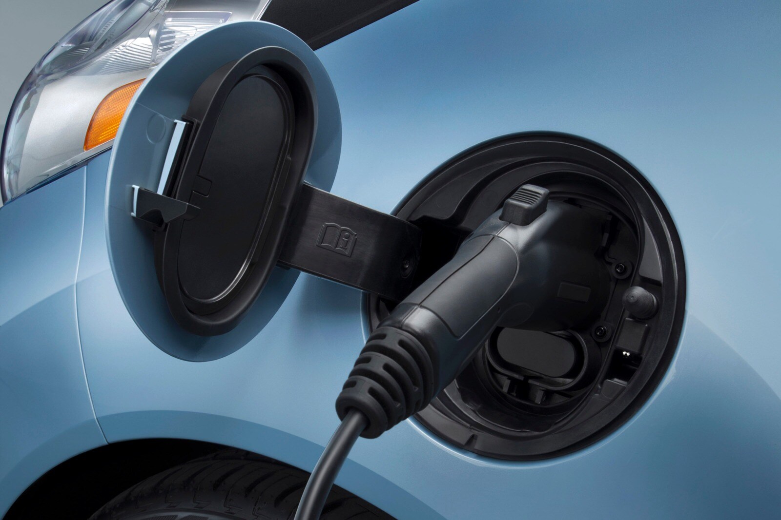 2015 Chevrolet Spark EV exterior EDETAIL