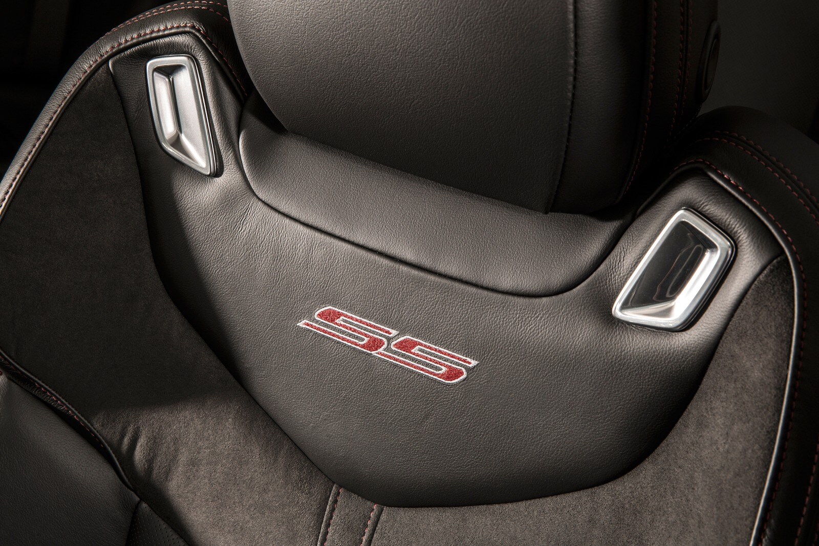 2017 Chevrolet SS interior DETAIL