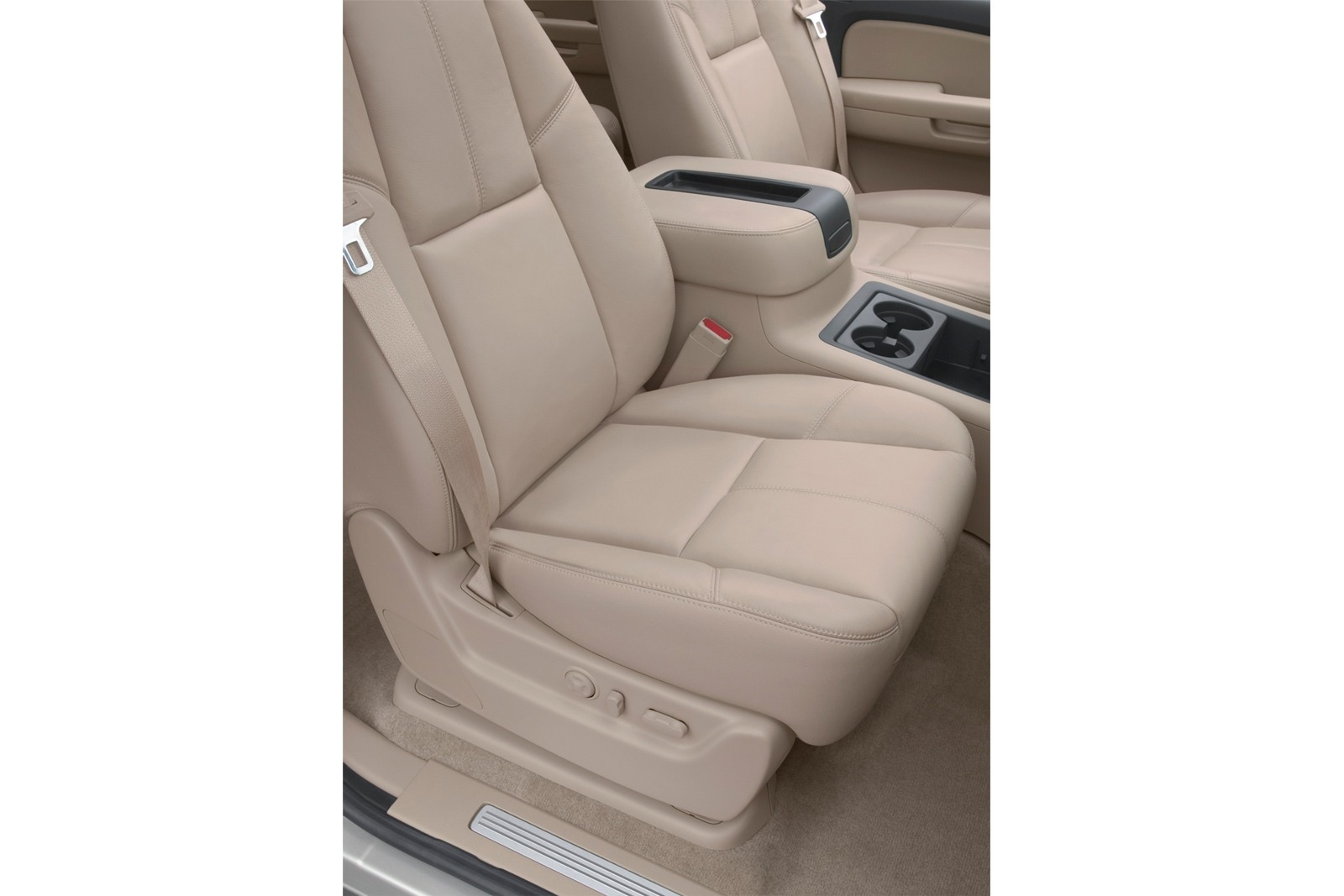 2007 Chevrolet Suburban interior RI
